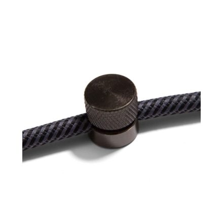 Sarè - Falra szerelhető, fém kábelbilincs szövetkábelekhez fekete